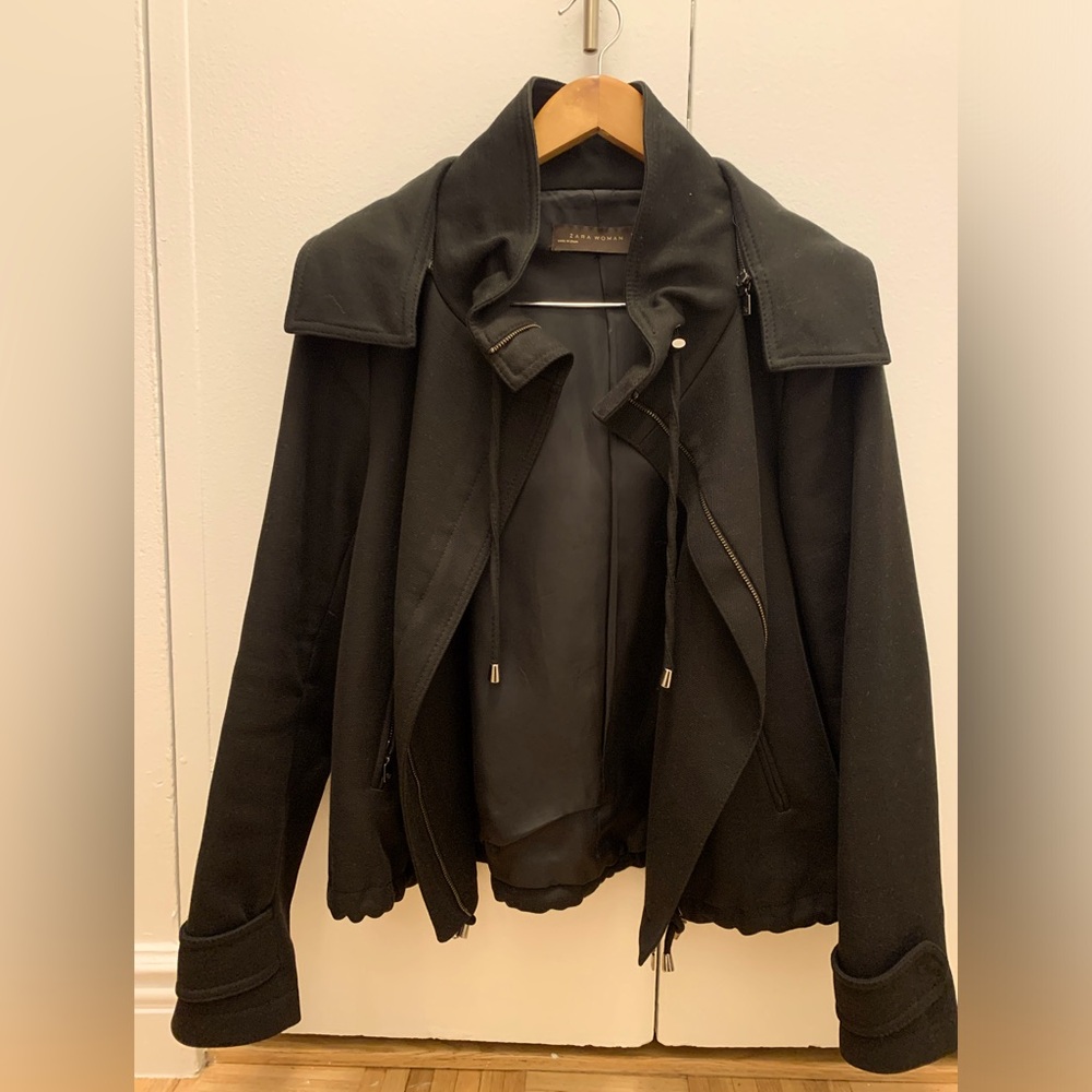 Zara black hooded thick jacket